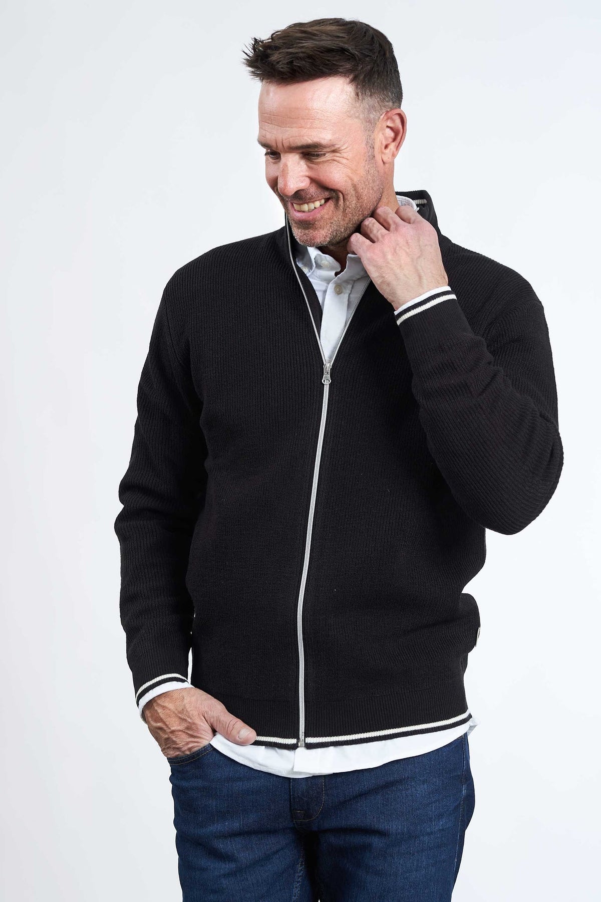 Strik Cardigan 'Hellum' - Black