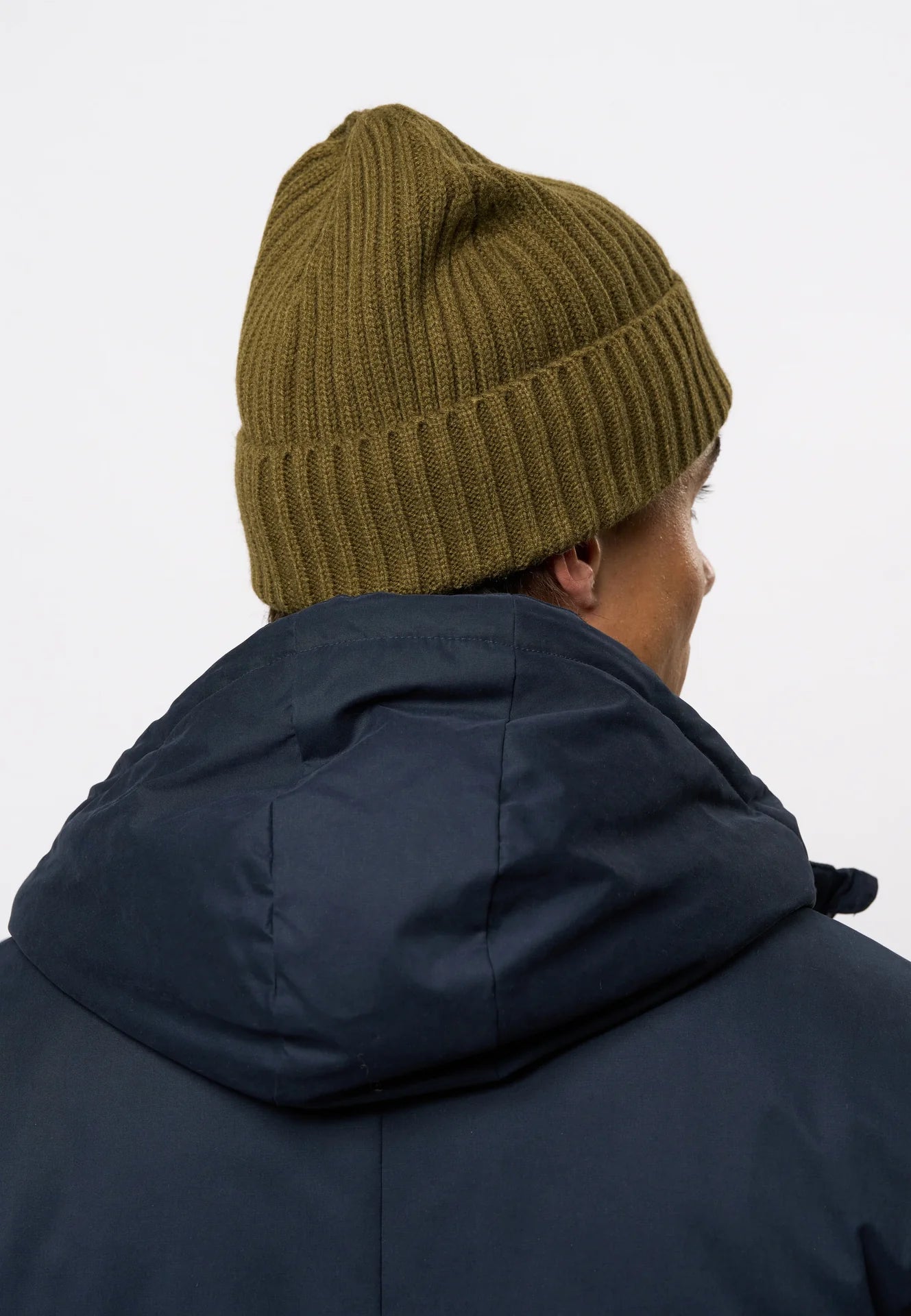 Ribbet Hue 'Nor' - Dark Olive