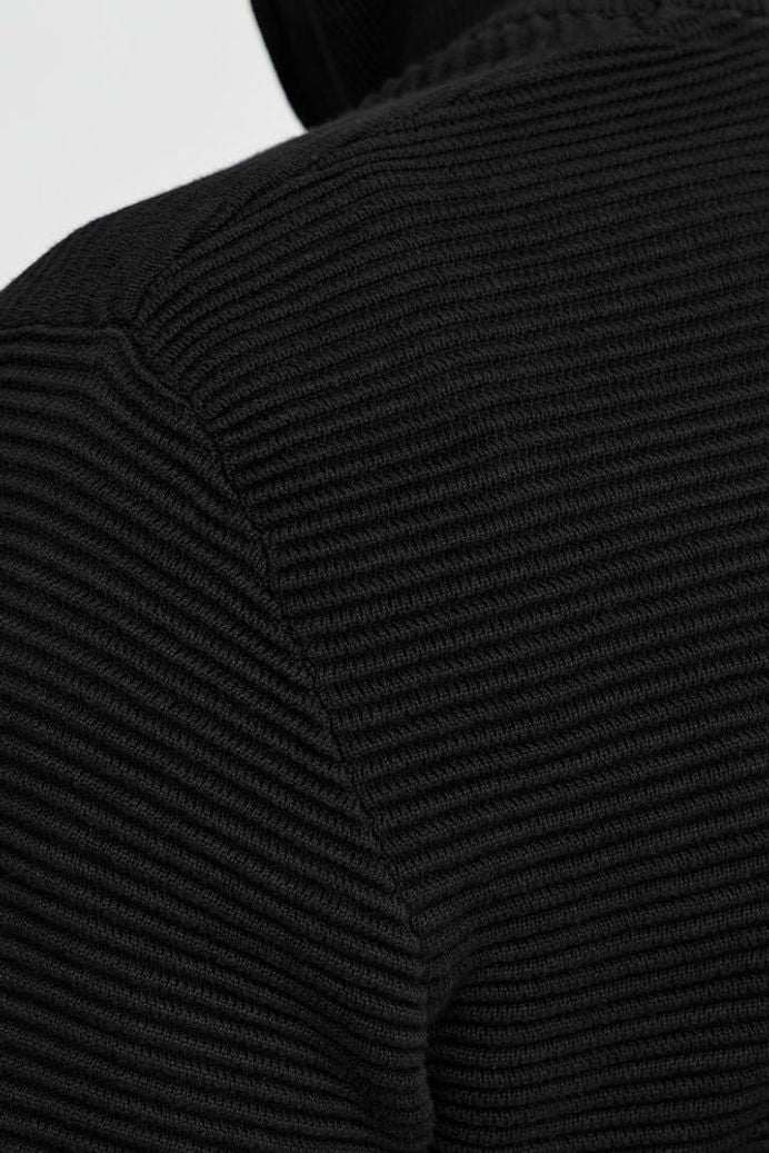 'SDVALENCIA' Half Zip - Black