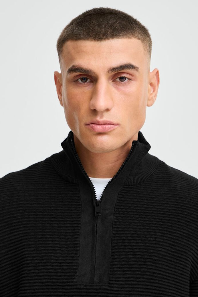 'SDVALENCIA' Half Zip - Black